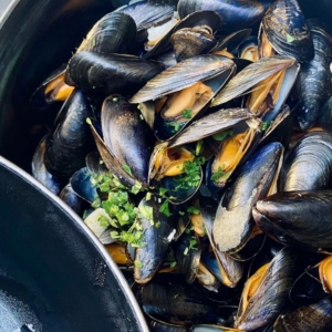 moules nikolay smeh godkmdG6M6o unsplash 1 1